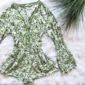 En Creme Bell Sleeve Romper